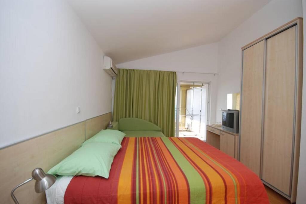 Bmv Room 2 With East Island View Sveti Stefan Εξωτερικό φωτογραφία